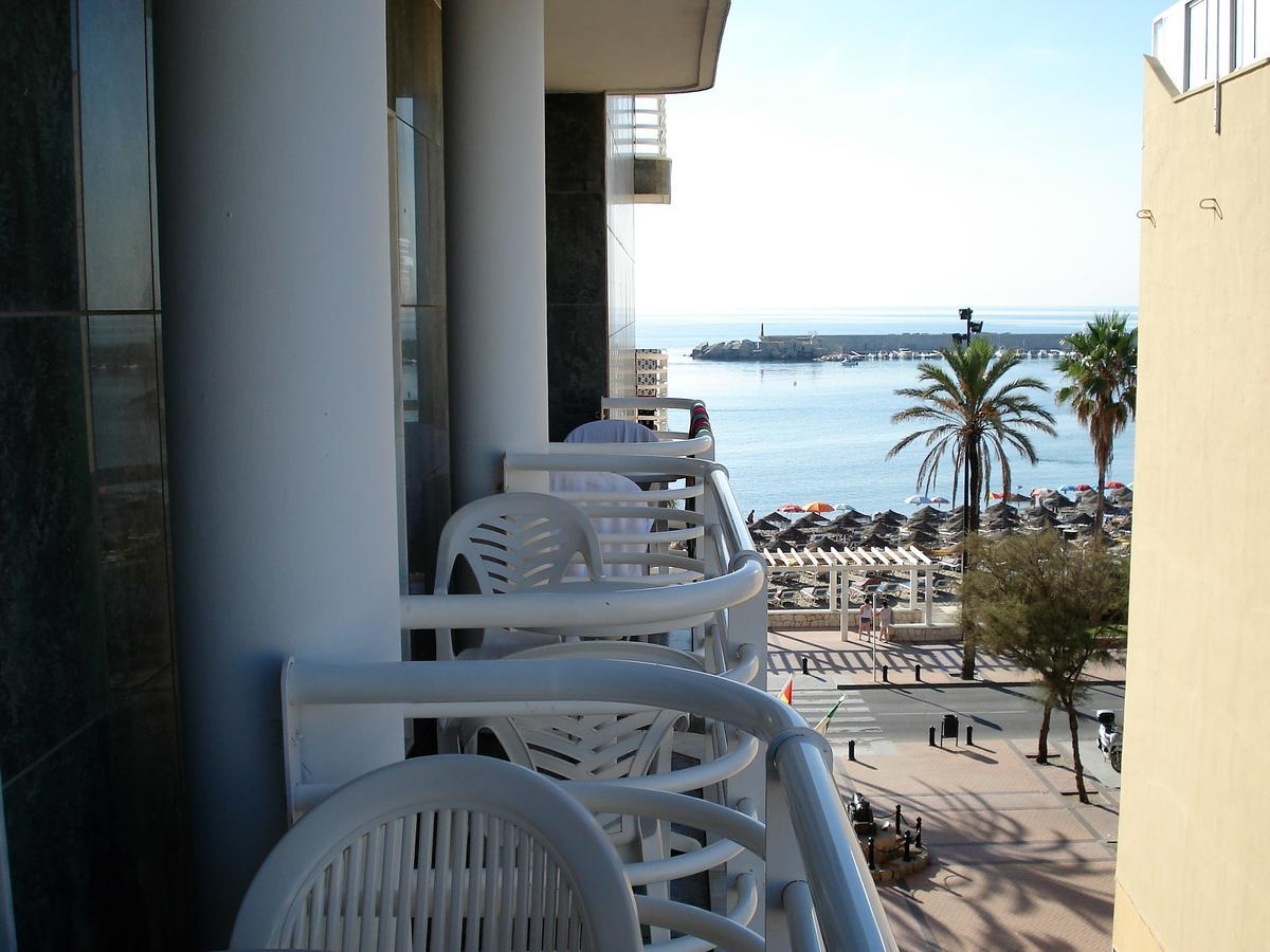 Hotel Villa De Laredo Фуэнхирола Экстерьер фото