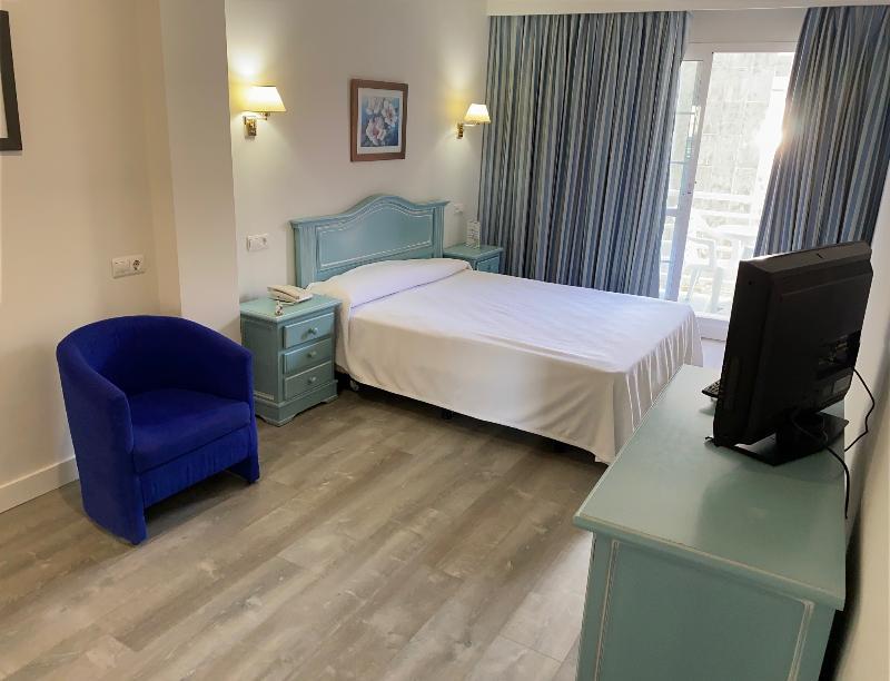 Hotel Villa De Laredo Фуэнхирола Экстерьер фото