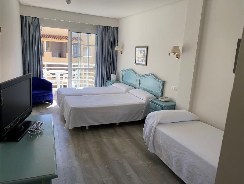 Hotel Villa De Laredo Фуэнхирола Экстерьер фото